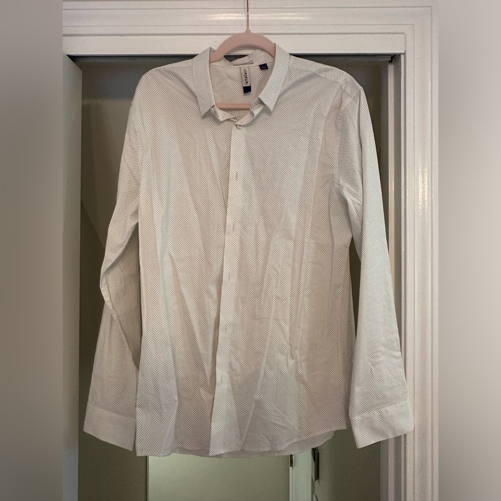 Men’s large slim button down dress shirt.